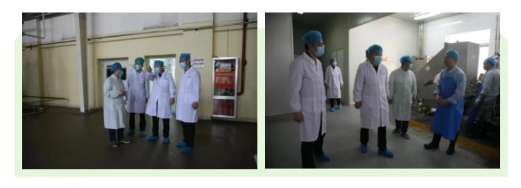 新葡的京集团350vip8888股份董事长邢雅江慰问一线生产员工 新葡的京集团350vip8888股份董事长邢雅江慰问一线生产员工