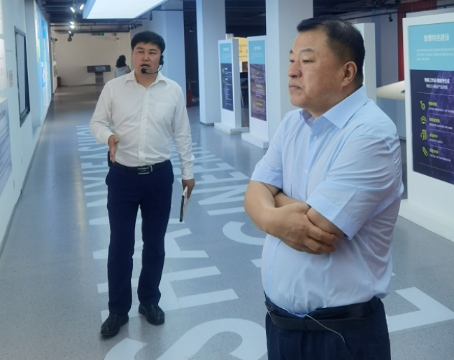 新葡的京集团350vip8888股份邢雅江董事长一行到访陕西镐京集团 新葡的京集团350vip8888股份邢雅江董事长一行到访陕西镐京集团