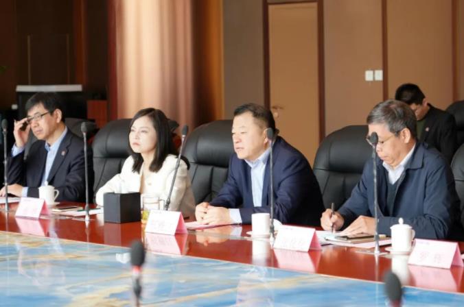 新葡的京集团350vip8888股份与陕西中医药大学战略合作协议签约暨秦创原项目启动仪式成功举办