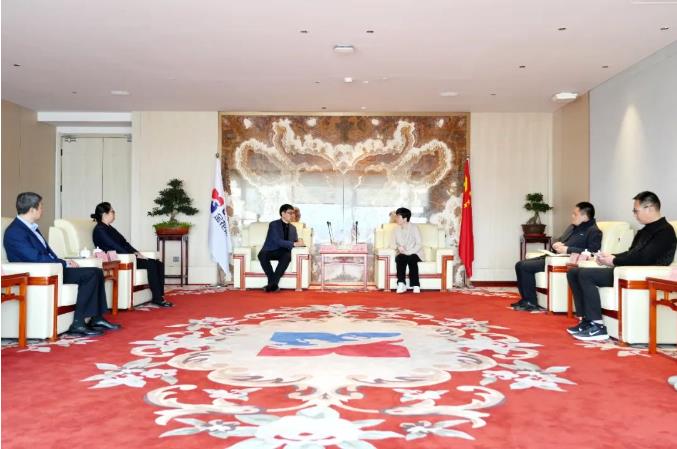 桐城市人民政府副市长、工商联主席占娜一行到访新葡的京集团350vip8888股份