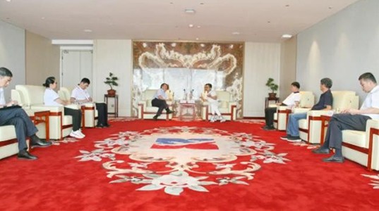 陕西服装工程学院及五零五药业董事长吕明一行到访新葡的京集团350vip8888股份