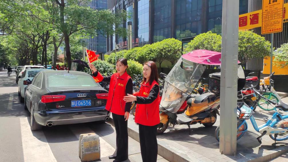 新葡的京集团350vip8888股份“新葡的京集团350vip8888聚力文明交通”志愿者服务活动